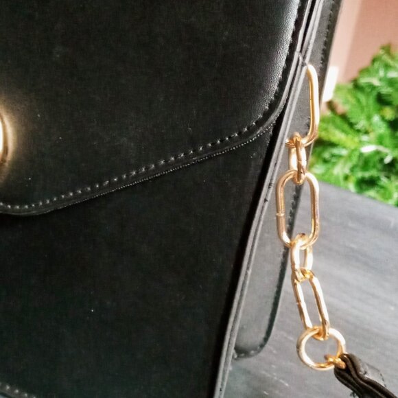 A NEW DAY Gold Details Faux Black Leather Magnetic Top Handle Crossbody Bag - Picture 15 of 16